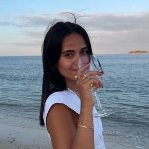 Meet your Posher, Marisa